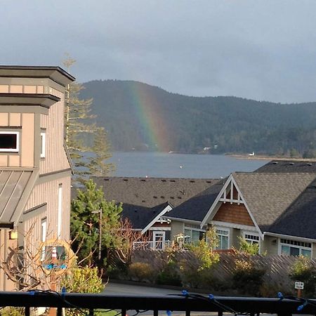 Upscale Sooke Vacation Rental Exterior photo